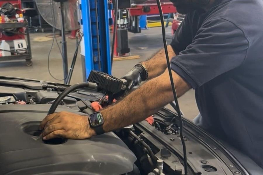 oil change service in houston by wise car care